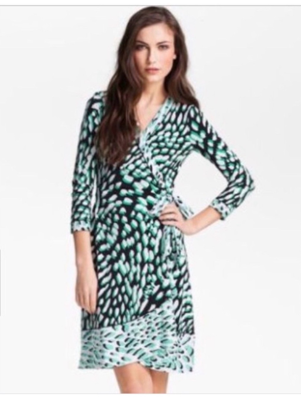 BCBGMAXAZRIA True Wrap Dress Green White Size XS Stretch Business Casual